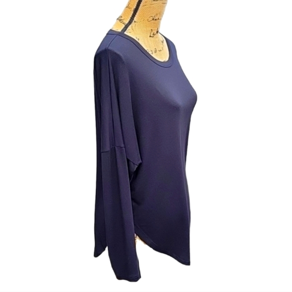 Women's Long Sleeve Top with Vented Sides - Picture 8 of 17